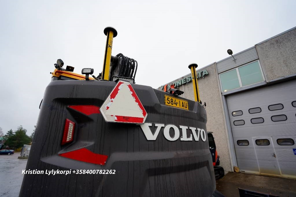 Excavator pe roţi nou Volvo EWR170E STAGE V NOVATRON 3D: Foto 14