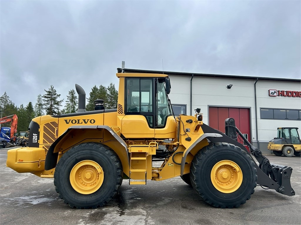 Volvo L120F VIPUOHJAUS - Încărcător frontal pe pneuri: Foto 5 Volvo L120F VIPUOHJAUS - Încărcător frontal pe pneuri: Foto 5