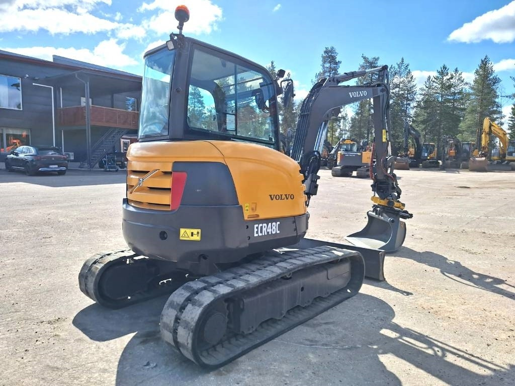 Volvo MYYTY! SOLD! ECR48C PYÖRITTÄJÄ PIHDEILLÄ - Mini excavator: Foto 4 Volvo MYYTY! SOLD! ECR48C PYÖRITTÄJÄ PIHDEILLÄ - Mini excavator: Foto 4