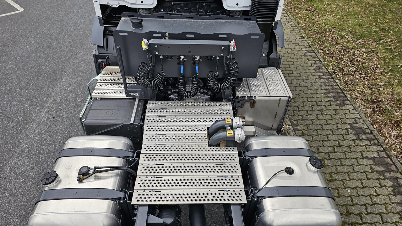 Cap tractor nou MERCEDES-BENZ Actros 3340 S 6x4 ADR Euro 3 Tractor Head: Foto 8