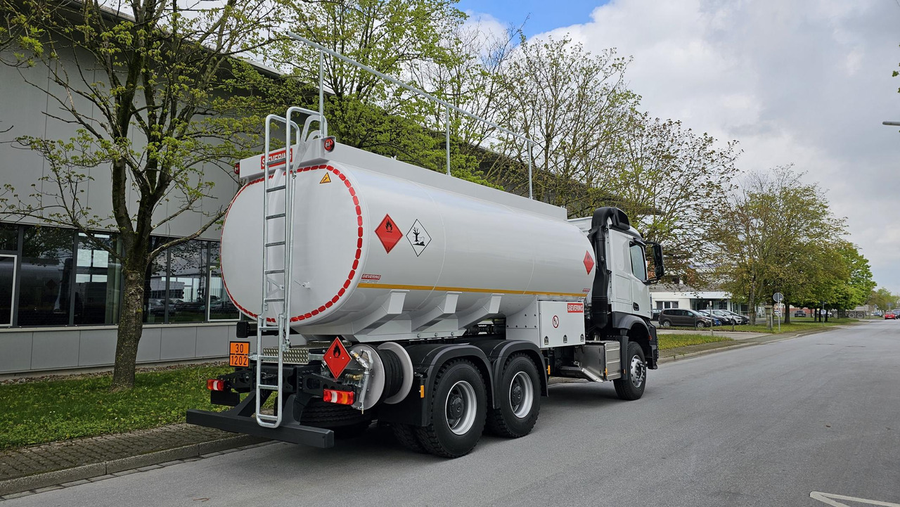 Camion cisternă pentru transport de combustibili nou MERCEDES-BENZ Actros 3340 ADR Euro 3: Foto 7