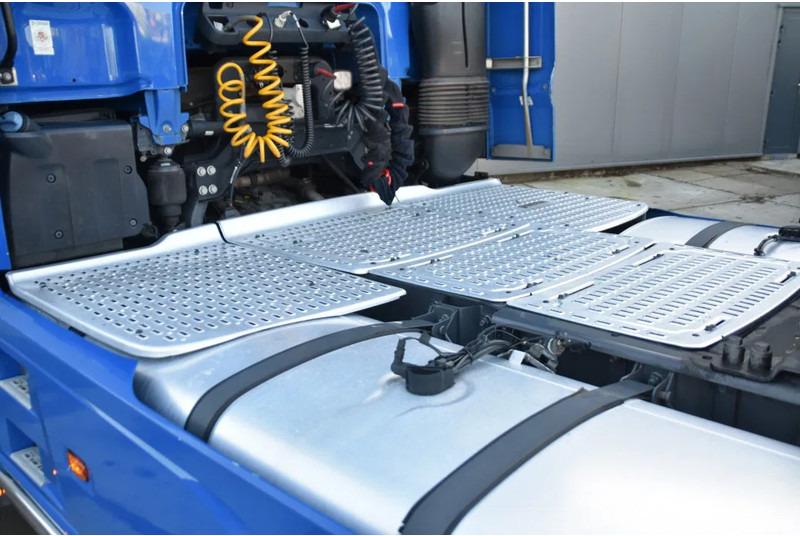 Cap tractor DAF XF 530 SSC 4x2 - RETARDER - PARK. AIRCO - 2 x FUEL TANKS - ALCOA'S - LED - TOP CONDITION -: Foto 8