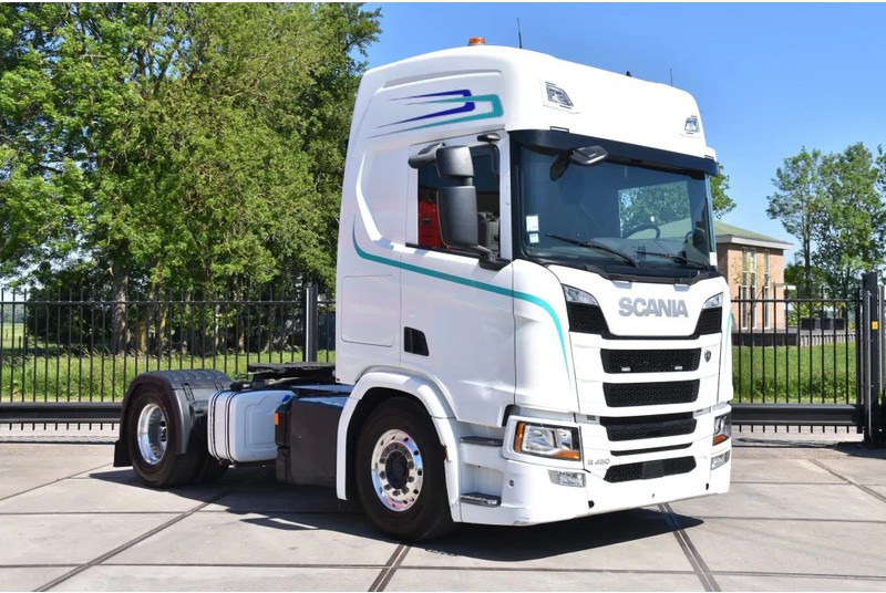 Scania R450 NGS 4x2NB - RETARDER - FULL AIR - HYDRAULIC SYSTEM - PARK. AIRCO - NAVI - 4 POINT AIR SUSP. REAR - - Cap tractor: Foto 2 Scania R450 NGS 4x2NB - RETARDER - FULL AIR - HYDRAULIC SYSTEM - PARK. AIRCO - NAVI - 4 POINT AIR SUSP. REAR - - Cap tractor: Foto 2
