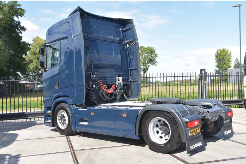 Scania S450 NGS 4x2NB - FULL AIR - RETARDER - ACC - AIRCO - 2 x FUEL TANKS - TOP CONDITION - - Cap tractor: Foto 3 Scania S450 NGS 4x2NB - FULL AIR - RETARDER - ACC - AIRCO - 2 x FUEL TANKS - TOP CONDITION - - Cap tractor: Foto 3