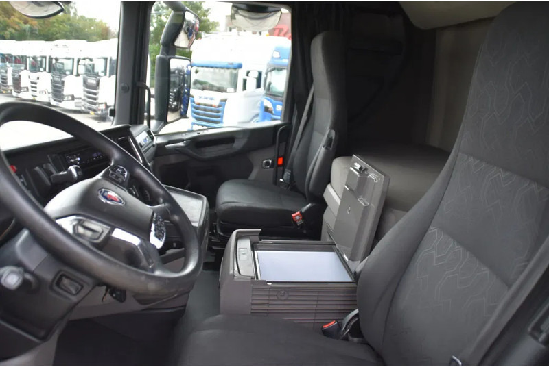 Scania S450 NGS 4x2NB - FULL AIR - RETARDER - ACC - PARK. AIRCO - 2 x FUEL TANKS - TOP CONDITION - - Cap tractor: Foto 5 Scania S450 NGS 4x2NB - FULL AIR - RETARDER - ACC - PARK. AIRCO - 2 x FUEL TANKS - TOP CONDITION - - Cap tractor: Foto 5