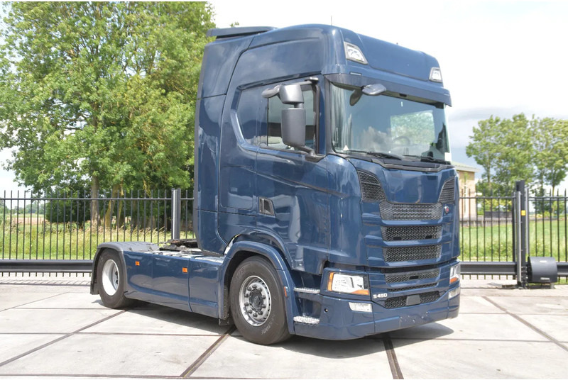 Scania S450 NGS 4x2NB - RETARDER - 746 TKM - FULL AIR - AIRCO - 2 x FUEL TANKS - TOP CONDITION - - Cap tractor: Foto 1 Scania S450 NGS 4x2NB - RETARDER - 746 TKM - FULL AIR - AIRCO - 2 x FUEL TANKS - TOP CONDITION - - Cap tractor: Foto 1
