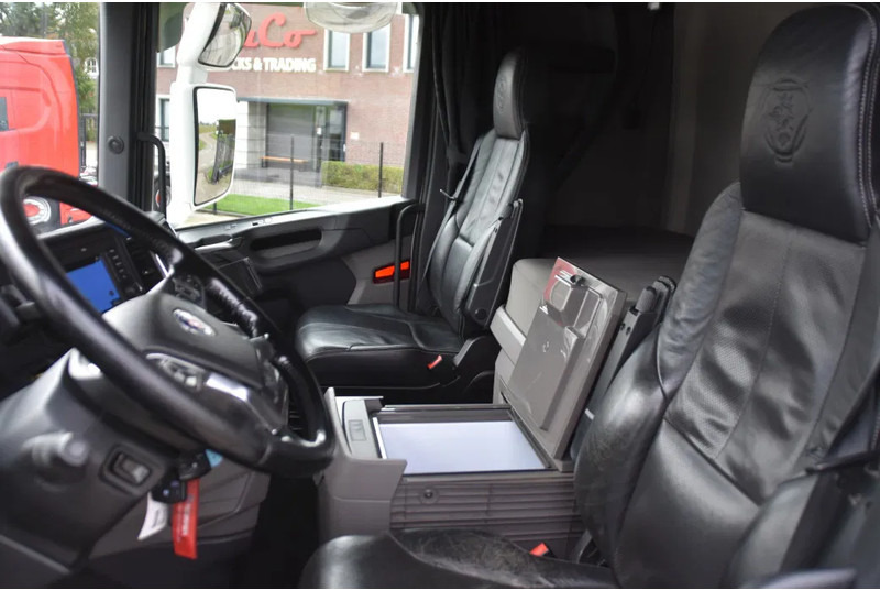 Scania S500 NGS 4x2NB - NEW TACHO - RETARDER - FULL AIR - PARK. AIRCO - 2 x FUEL TANKS - 4 POINT AIR SUSP. REAR - ALCOA'S - LED - - Cap tractor: Foto 4 Scania S500 NGS 4x2NB - NEW TACHO - RETARDER - FULL AIR - PARK. AIRCO - 2 x FUEL TANKS - 4 POINT AIR SUSP. REAR - ALCOA'S - LED - - Cap tractor: Foto 4