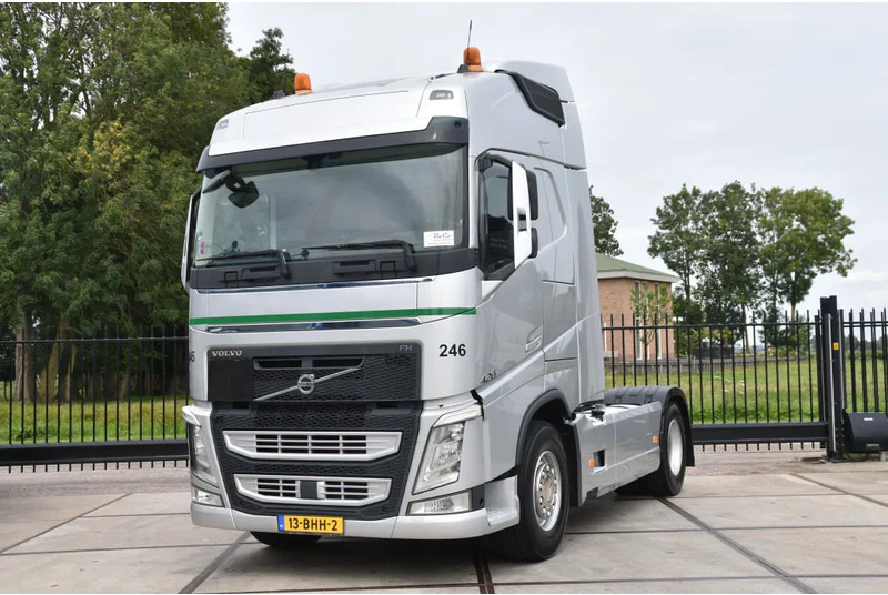Volvo FH 420 Globe 4x2 - ADR FL - 766 TKM - PTO - AIRCO - DIFF. LOCK - TOP CONDITION - - Cap tractor: Foto 2 Volvo FH 420 Globe 4x2 - ADR FL - 766 TKM - PTO - AIRCO - DIFF. LOCK - TOP CONDITION - - Cap tractor: Foto 2