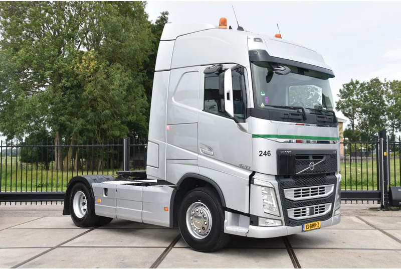 Volvo FH 420 Globe 4x2 - ADR FL - 766 TKM - PTO - AIRCO - DIFF. LOCK - TOP CONDITION - - Cap tractor: Foto 1 Volvo FH 420 Globe 4x2 - ADR FL - 766 TKM - PTO - AIRCO - DIFF. LOCK - TOP CONDITION - - Cap tractor: Foto 1