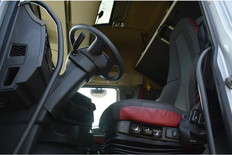 Volvo FH 420 Globe 4x2 - ADR FL - ONLY 670 TKM - PTO - AIRCO - DIFF. LOCK - GOOD CONDITION - - Cap tractor: Foto 4 Volvo FH 420 Globe 4x2 - ADR FL - ONLY 670 TKM - PTO - AIRCO - DIFF. LOCK - GOOD CONDITION - - Cap tractor: Foto 4