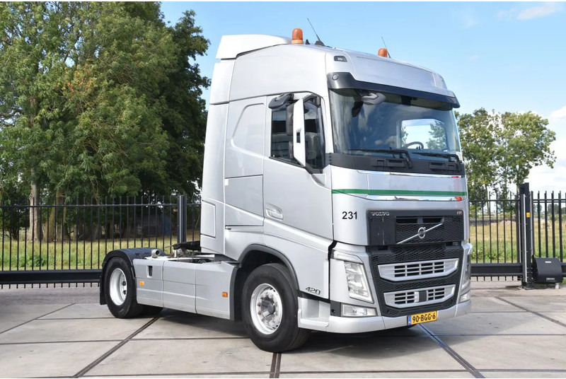 Volvo FH 420 Globe 4x2 - ADR FL - ONLY 670 TKM - PTO - AIRCO - DIFF. LOCK - GOOD CONDITION - - Cap tractor: Foto 1 Volvo FH 420 Globe 4x2 - ADR FL - ONLY 670 TKM - PTO - AIRCO - DIFF. LOCK - GOOD CONDITION - - Cap tractor: Foto 1