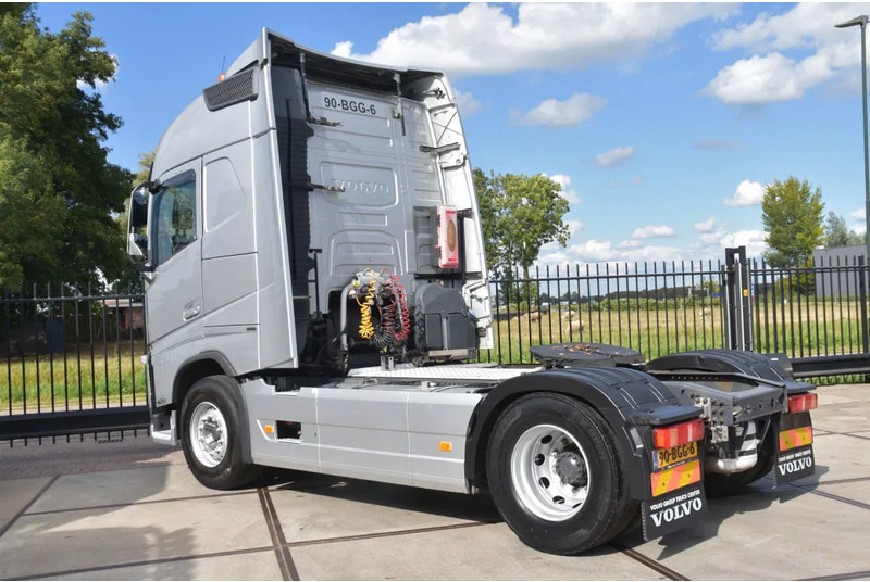 Volvo FH 420 Globe 4x2 - ADR FL - ONLY 670 TKM - PTO - AIRCO - DIFF. LOCK - GOOD CONDITION - - Cap tractor: Foto 3 Volvo FH 420 Globe 4x2 - ADR FL - ONLY 670 TKM - PTO - AIRCO - DIFF. LOCK - GOOD CONDITION - - Cap tractor: Foto 3