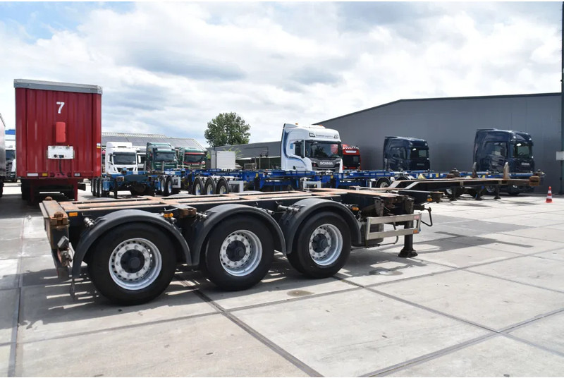 Pacton T3-010 - 2 x LIFT AXLE - BPW AXLES - DRUM BRAKES - 2 x EXTENDABLE - - Semiremorcă transport containere/ Swap body: Foto 4 Pacton T3-010 - 2 x LIFT AXLE - BPW AXLES - DRUM BRAKES - 2 x EXTENDABLE - - Semiremorcă transport containere/ Swap body: Foto 4