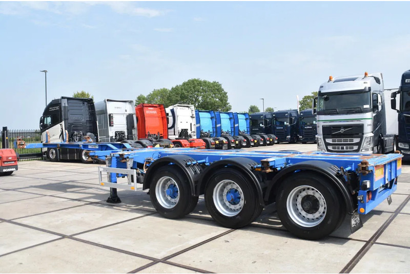Pacton TXC343 - ALL CONNECTIONS - BPW AXLES - 2 x LIFT AXLES - DISC BRAKES - 2 x EXTENDABLE - - Semiremorcă transport containere/ Swap body: Foto 4 Pacton TXC343 - ALL CONNECTIONS - BPW AXLES - 2 x LIFT AXLES - DISC BRAKES - 2 x EXTENDABLE - - Semiremorcă transport containere/ Swap body: Foto 4