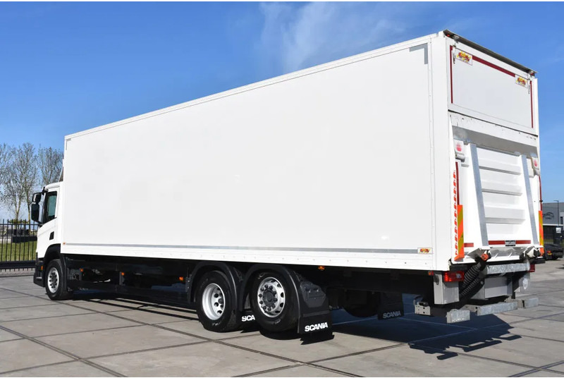 Scania P280 NGS 6x2*4 - ONLY 146 TKM - AIRCO - 9 TONS FRONT AXLE - 3 SEATS - ELEVATOR - EXCELLENT CONDITION - - Camion furgon: Foto 3 Scania P280 NGS 6x2*4 - ONLY 146 TKM - AIRCO - 9 TONS FRONT AXLE - 3 SEATS - ELEVATOR - EXCELLENT CONDITION - - Camion furgon: Foto 3