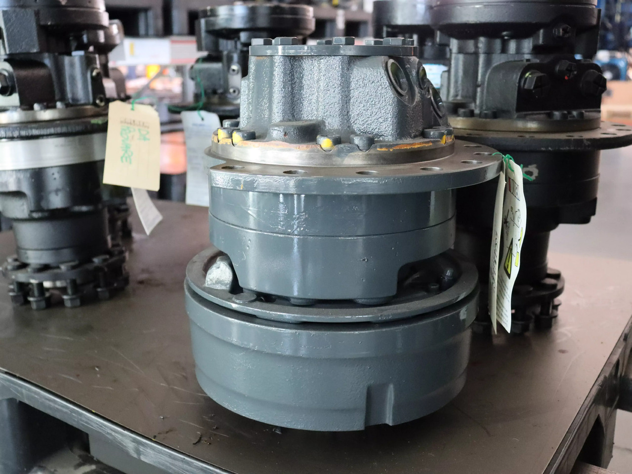 POCLAIN MS05-2-133-R05-1220-E000 - Motor hidraulic pentru Utilaje constructii: Foto 2 POCLAIN MS05-2-133-R05-1220-E000 - Motor hidraulic pentru Utilaje constructii: Foto 2