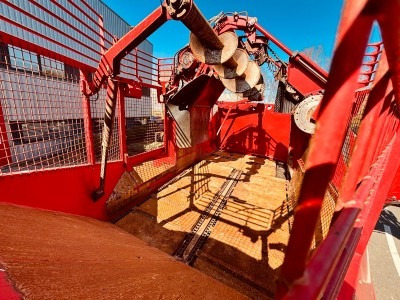 Grimme REXOR 6200 - Maşină pentru prelucrarea solului: Foto 5 Grimme REXOR 6200 - Maşină pentru prelucrarea solului: Foto 5