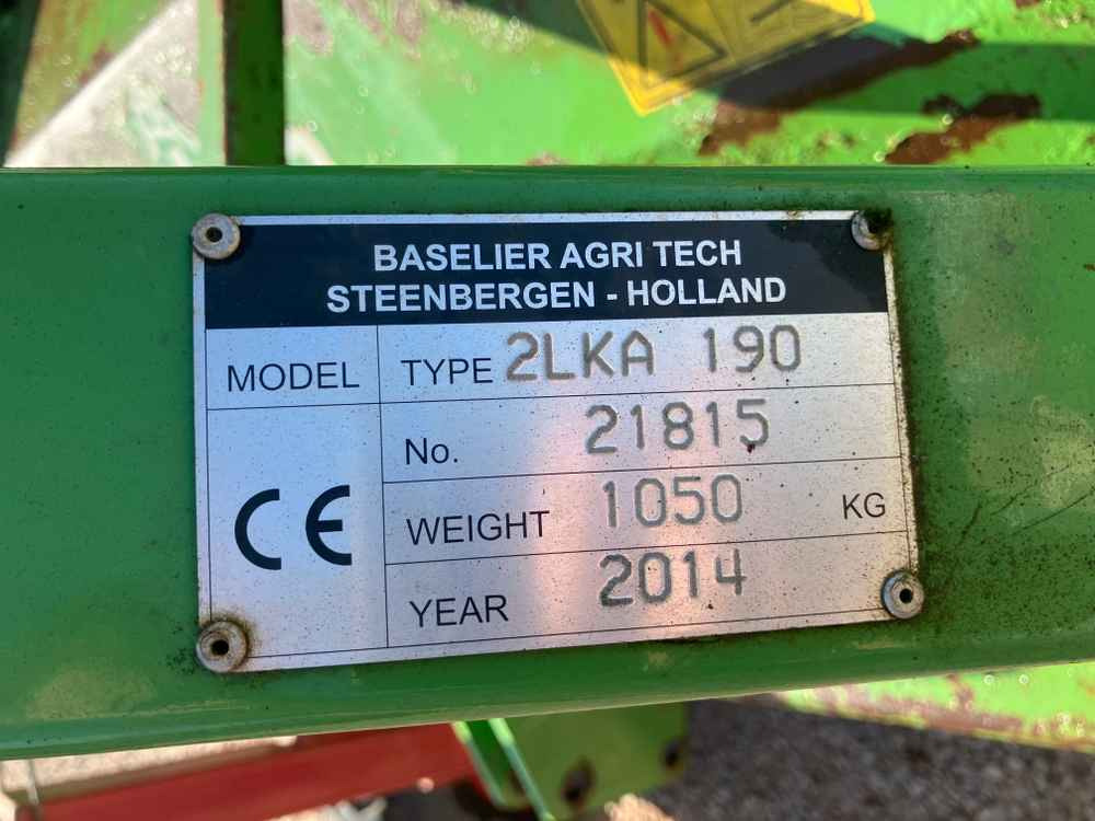 Baselier Baselier 2LKA190 2 Row Front Mounted Potato Topper - Combină agricola: Foto 2 Baselier Baselier 2LKA190 2 Row Front Mounted Potato Topper - Combină agricola: Foto 2