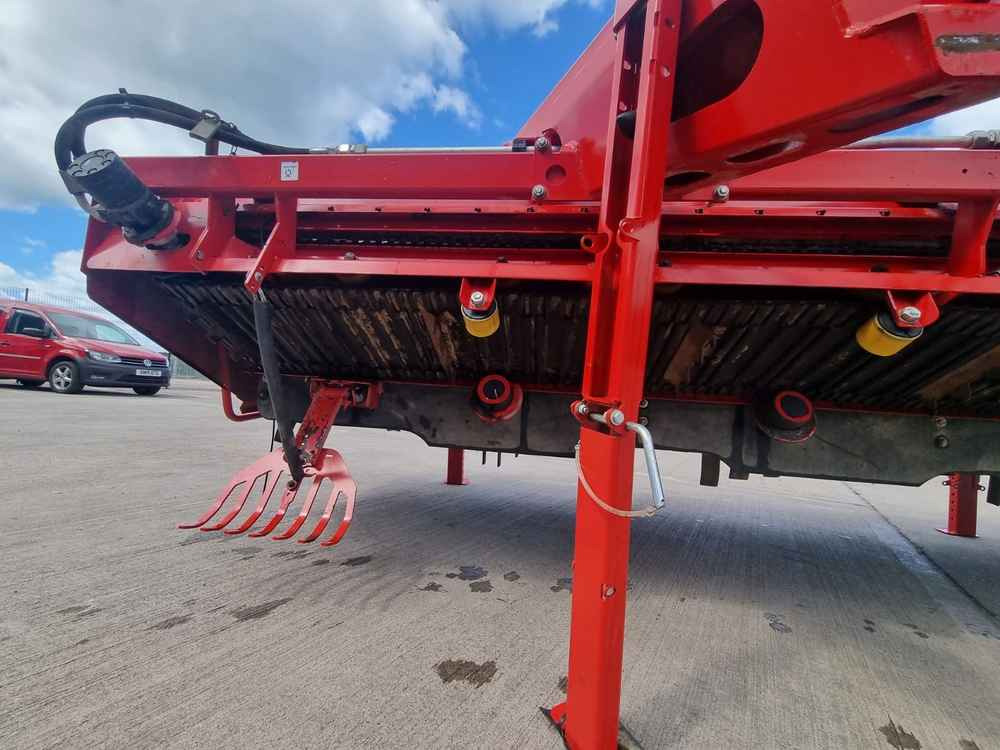 Grimme Grimme, HT 400, Front Mounted, 4 Row, Topper For Self-Propelled - Combină agricola: Foto 3 Grimme Grimme, HT 400, Front Mounted, 4 Row, Topper For Self-Propelled - Combină agricola: Foto 3