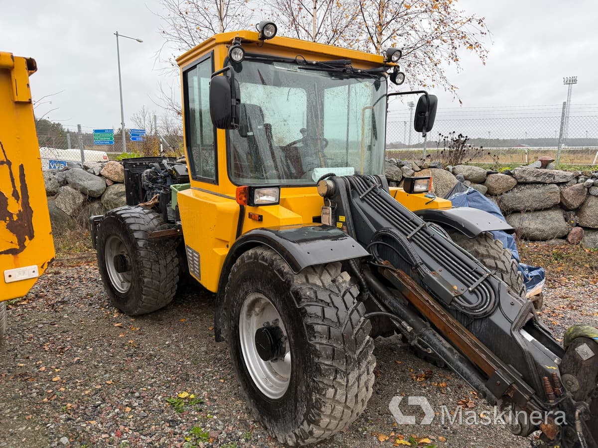 Redskapsbärare Lundberg 4200 LS Teleskop (Repobjekt) - Alte utilaje: Foto 4 Redskapsbärare Lundberg 4200 LS Teleskop (Repobjekt) - Alte utilaje: Foto 4