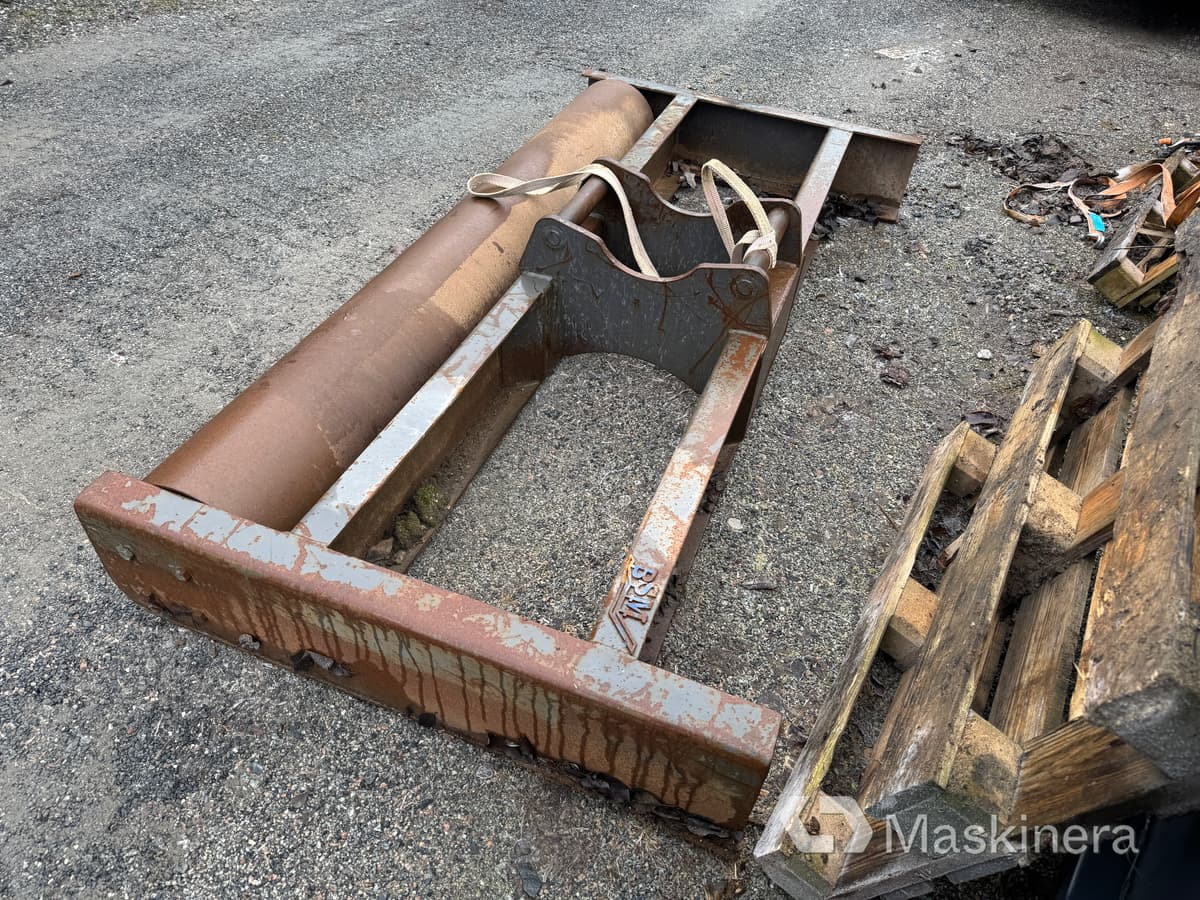 BSM Planeringsbalk med rulle S60 - Ataşament pentru Utilaje constructii: Foto 5 BSM Planeringsbalk med rulle S60 - Ataşament pentru Utilaje constructii: Foto 5