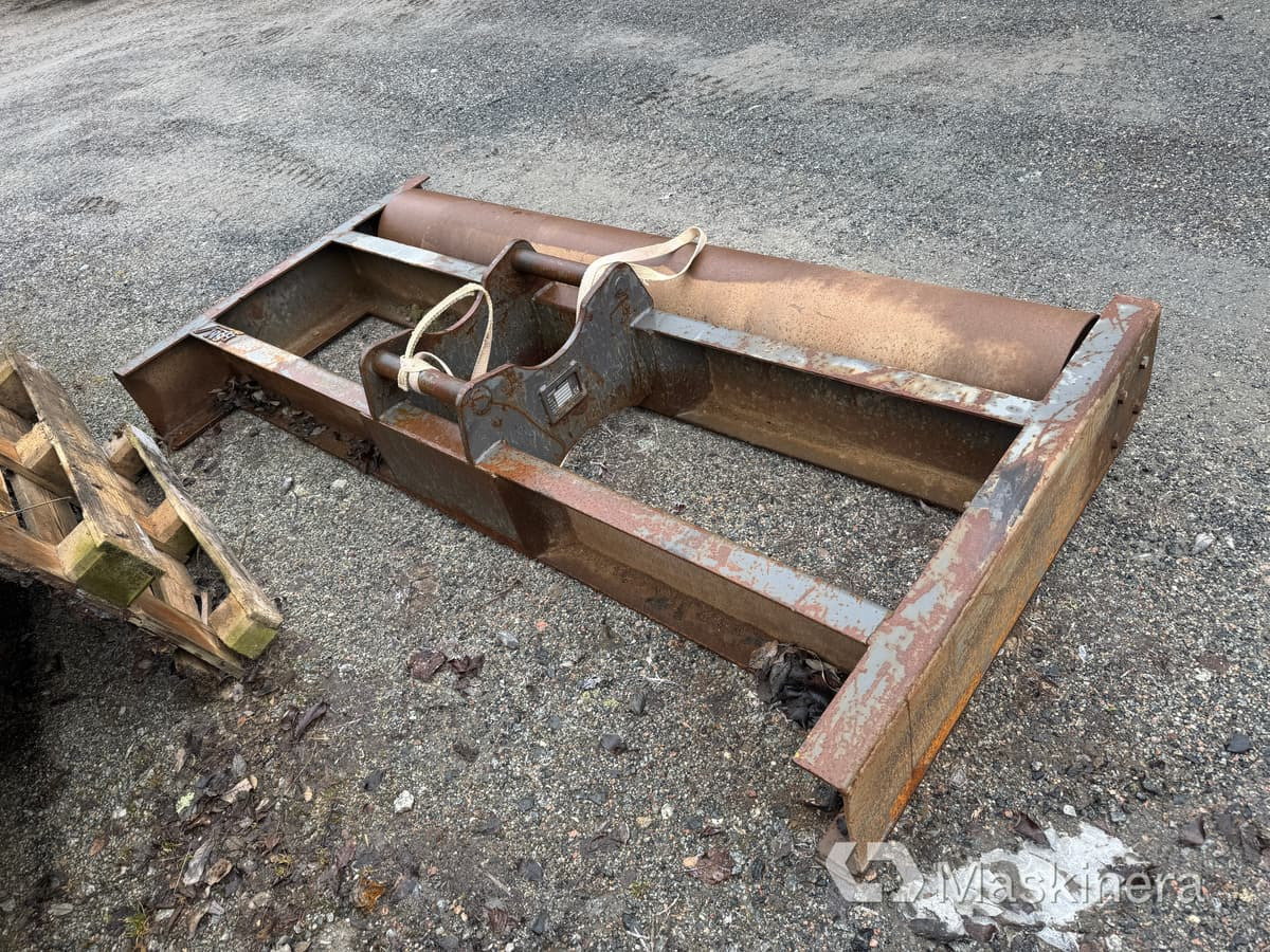 BSM Planeringsbalk med rulle S60 - Ataşament pentru Utilaje constructii: Foto 3 BSM Planeringsbalk med rulle S60 - Ataşament pentru Utilaje constructii: Foto 3