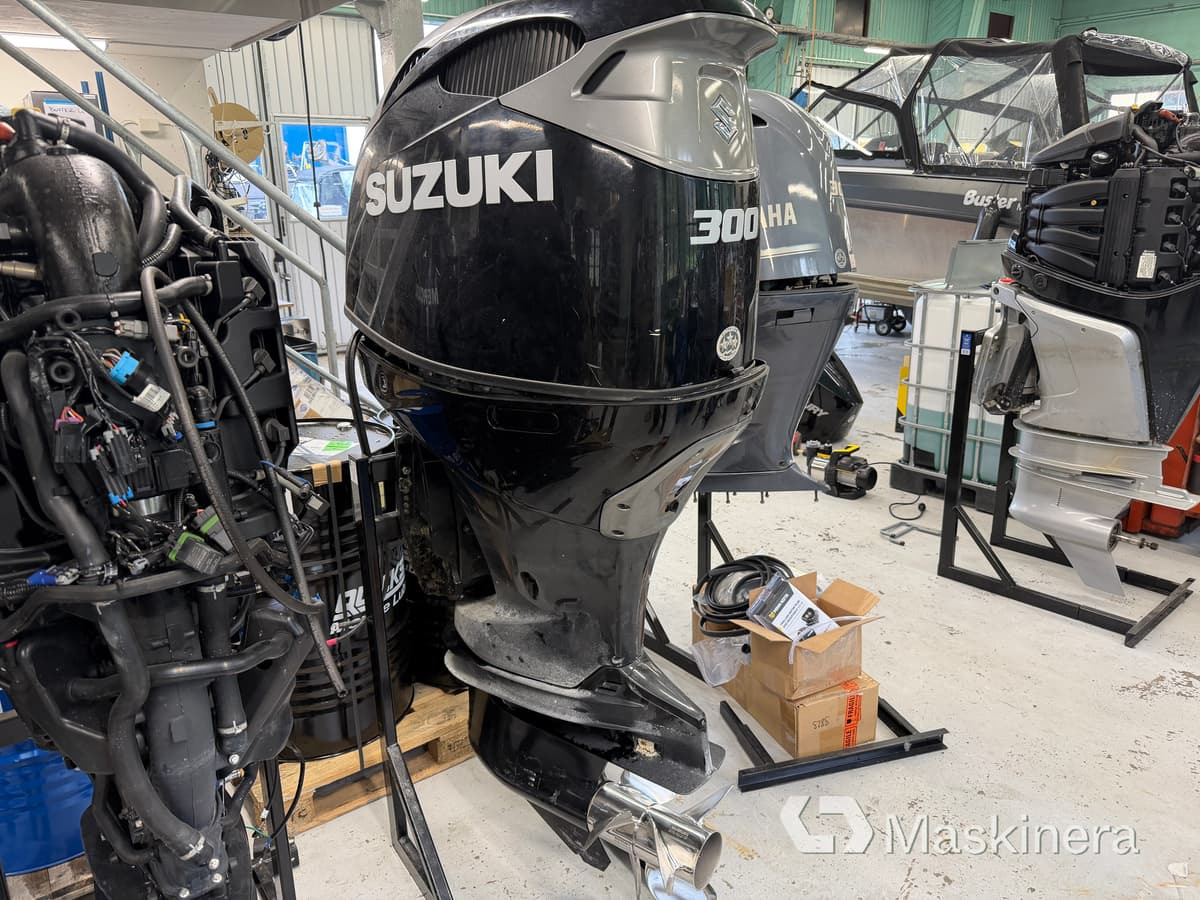 Båtmotor Suzuki DF300B 300hk - Motor pentru Alte utilaje: Foto 3 Båtmotor Suzuki DF300B 300hk - Motor pentru Alte utilaje: Foto 3