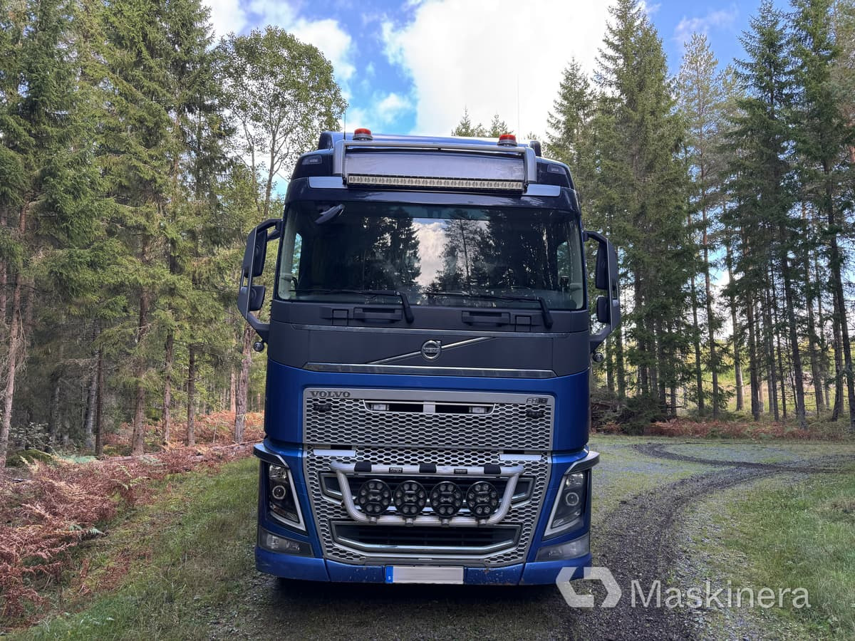 Flisbil Volvo FH16 8X4 med kran & sidtipp - Cap tractor, Remorcă basculantă: Foto 2 Flisbil Volvo FH16 8X4 med kran & sidtipp - Cap tractor, Remorcă basculantă: Foto 2