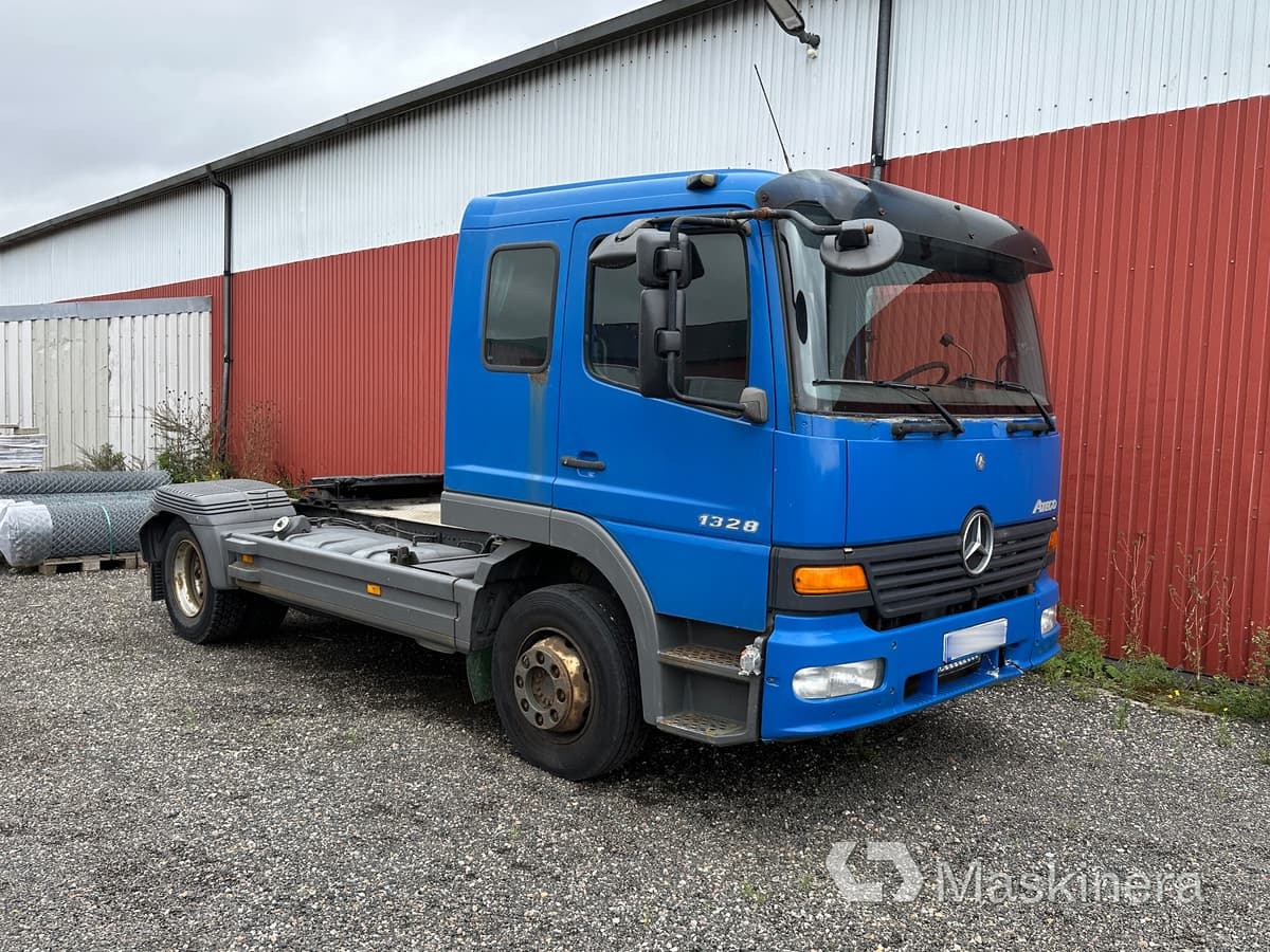 Lastbil Mercedes-Benz Atego 1328 LS 4X - Cap tractor: Foto 1 Lastbil Mercedes-Benz Atego 1328 LS 4X - Cap tractor: Foto 1