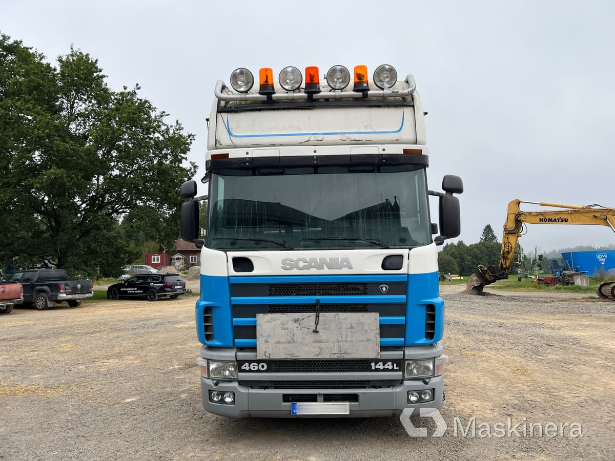 Scania R144LB6X2*4NB460 Dragbil Scania R144 med maskintrailer - Cap tractor, Semiremorcă transport auto: Foto 2 Scania R144LB6X2*4NB460 Dragbil Scania R144 med maskintrailer - Cap tractor, Semiremorcă transport auto: Foto 2