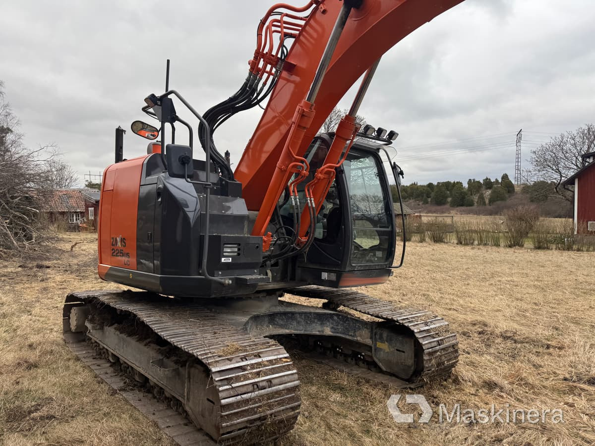 Grävmaskin Hitachi ZX225USLC-5B med redskap - Excavator pe şenile: Foto 4 Grävmaskin Hitachi ZX225USLC-5B med redskap - Excavator pe şenile: Foto 4