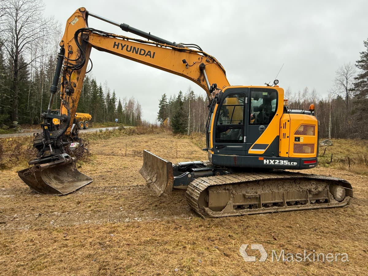 Grävmaskin Hyundai HX235LCR - Excavator pe şenile: Foto 2 Grävmaskin Hyundai HX235LCR - Excavator pe şenile: Foto 2