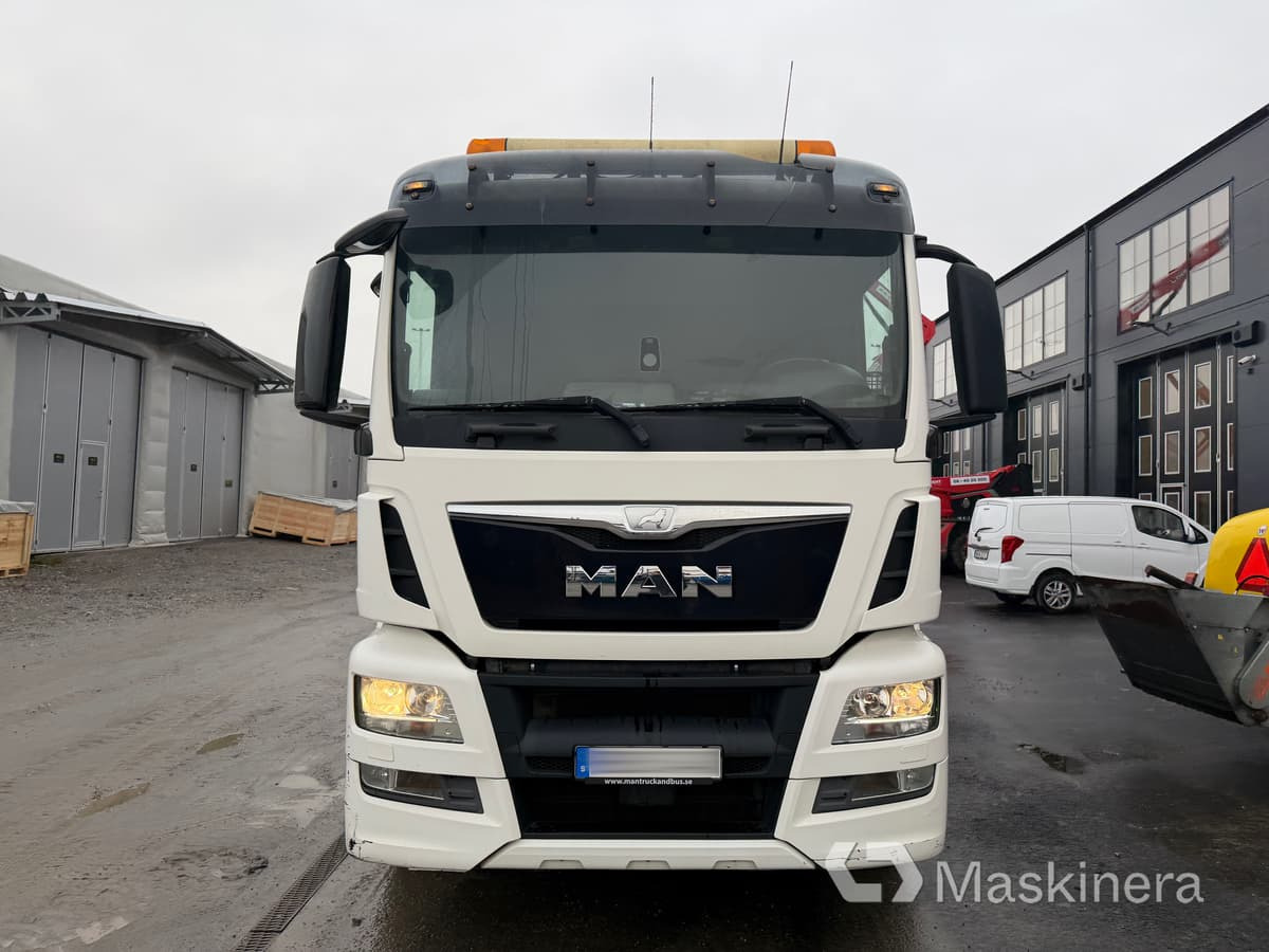 Kranväxlare Man TGS 26.480 med tillbehör - Camion platformă, Camion cu macara: Foto 2 Kranväxlare Man TGS 26.480 med tillbehör - Camion platformă, Camion cu macara: Foto 2