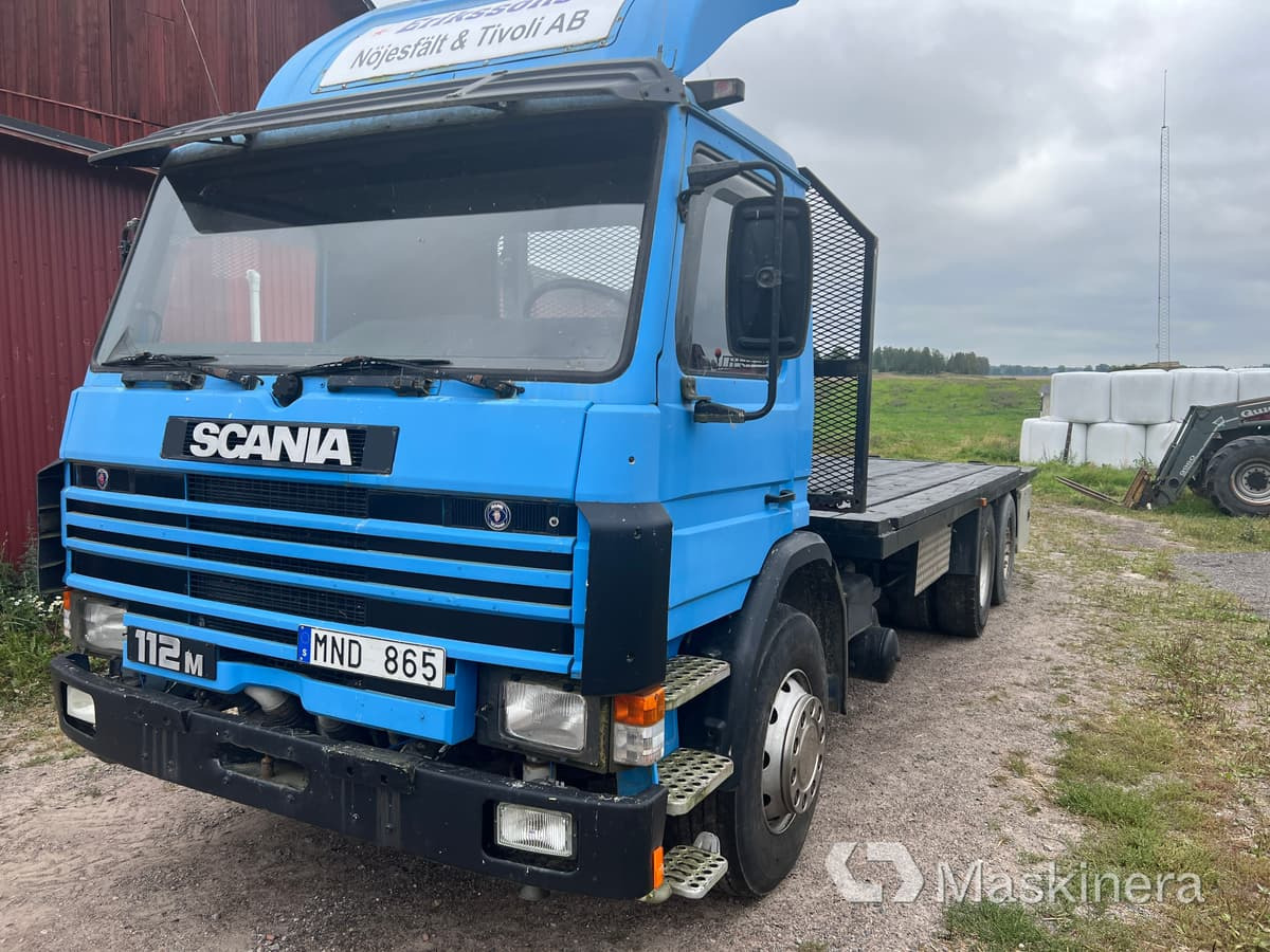 Lastbil Scania P112 M 6x2 - Camion platformă: Foto 1 Lastbil Scania P112 M 6x2 - Camion platformă: Foto 1