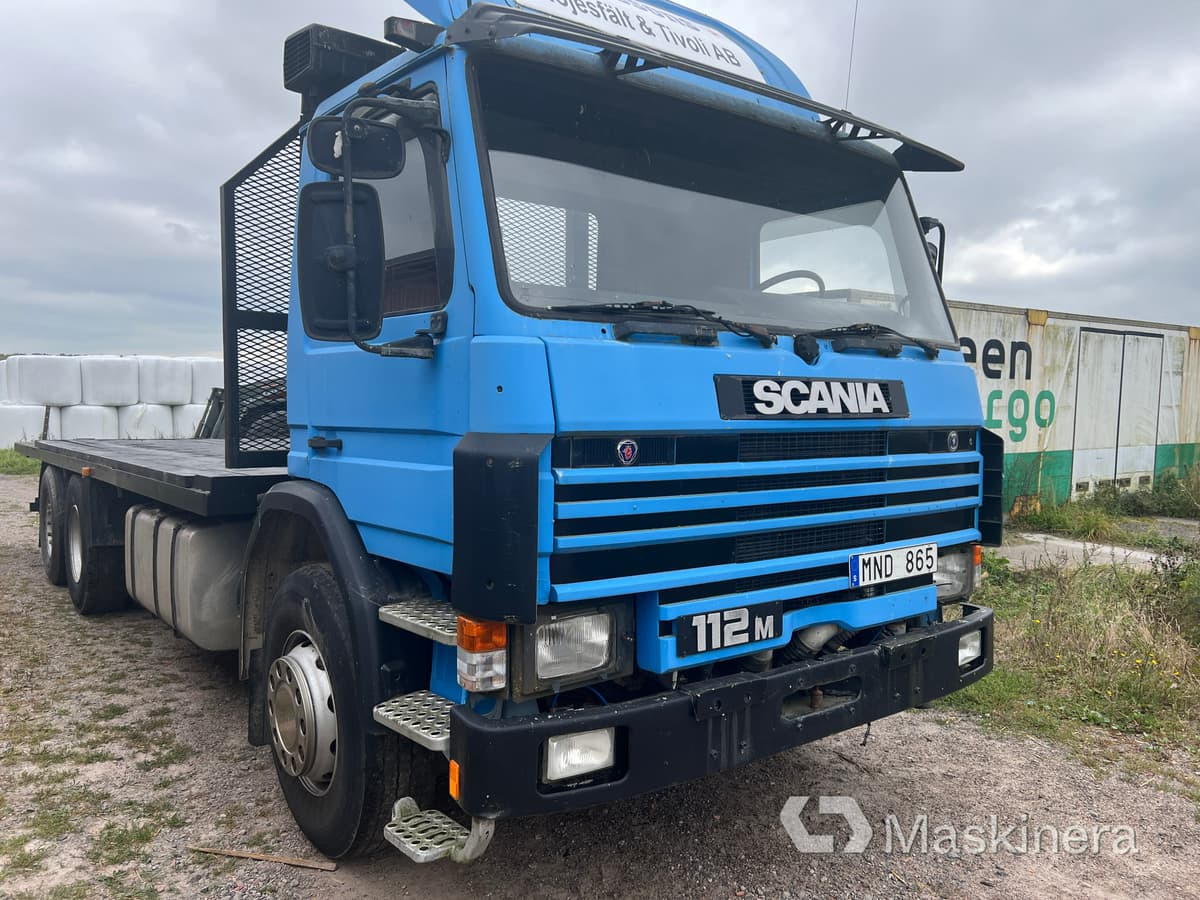 Lastbil Scania P112 M 6x2 - Camion platformă: Foto 2 Lastbil Scania P112 M 6x2 - Camion platformă: Foto 2