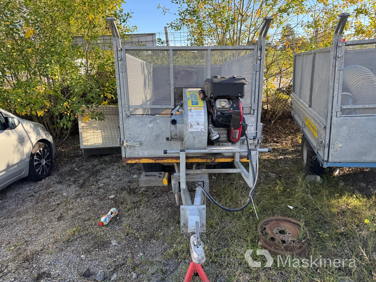 Lövvagn K-Vagnen med bensinmotor - Utilaje pentru gradina, Remorcă: Foto 2 Lövvagn K-Vagnen med bensinmotor - Utilaje pentru gradina, Remorcă: Foto 2