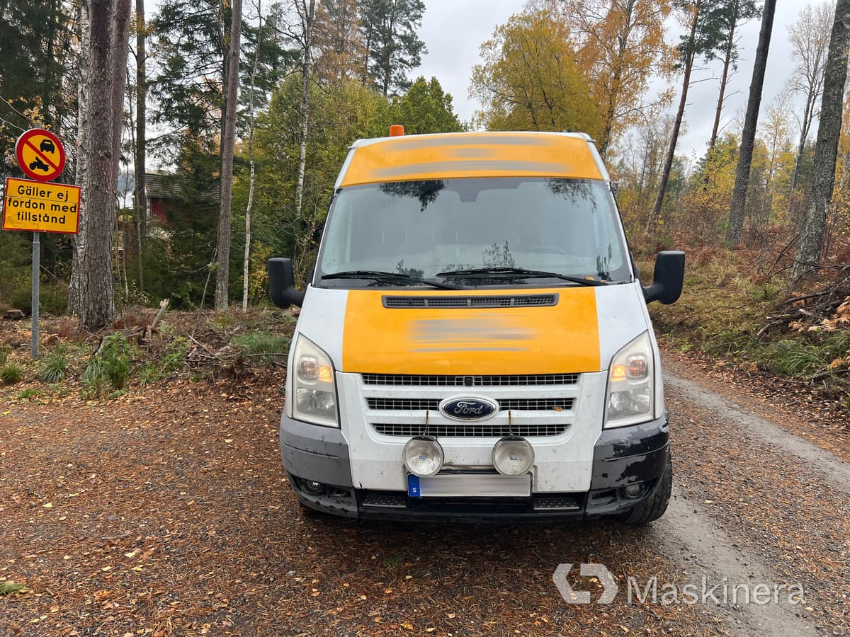 Skåpbil Ford Transit - Dubă: Foto 2 Skåpbil Ford Transit - Dubă: Foto 2