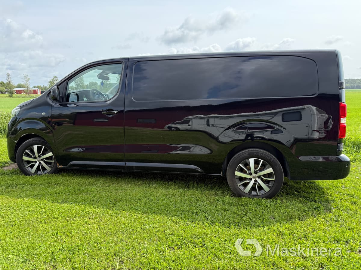 Skåpbil Toyota Proace 2,0 D - Dubă: Foto 2 Skåpbil Toyota Proace 2,0 D - Dubă: Foto 2
