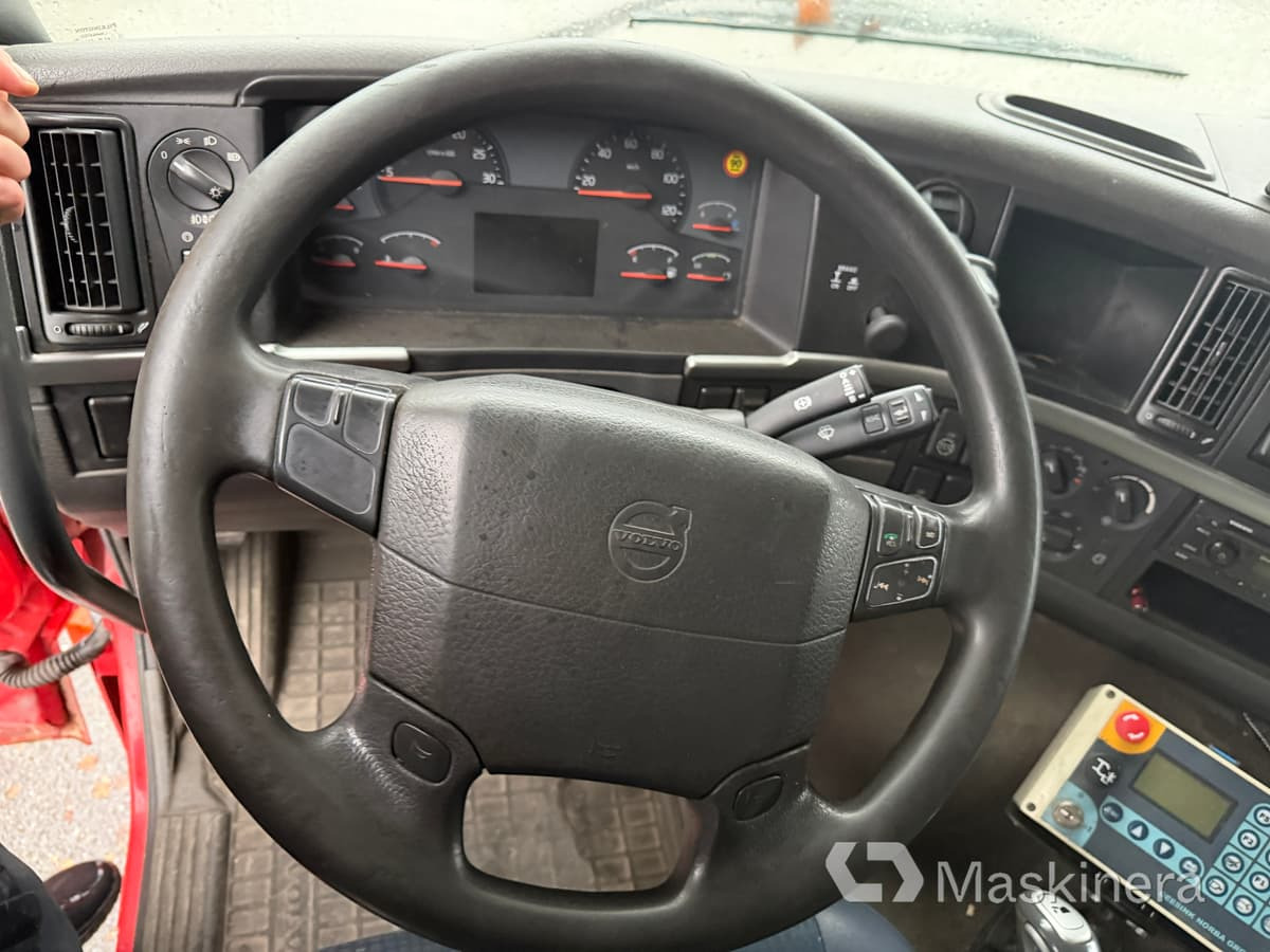 Autogunoiere Sopbil Volvo FM 330 6x2: Foto 39