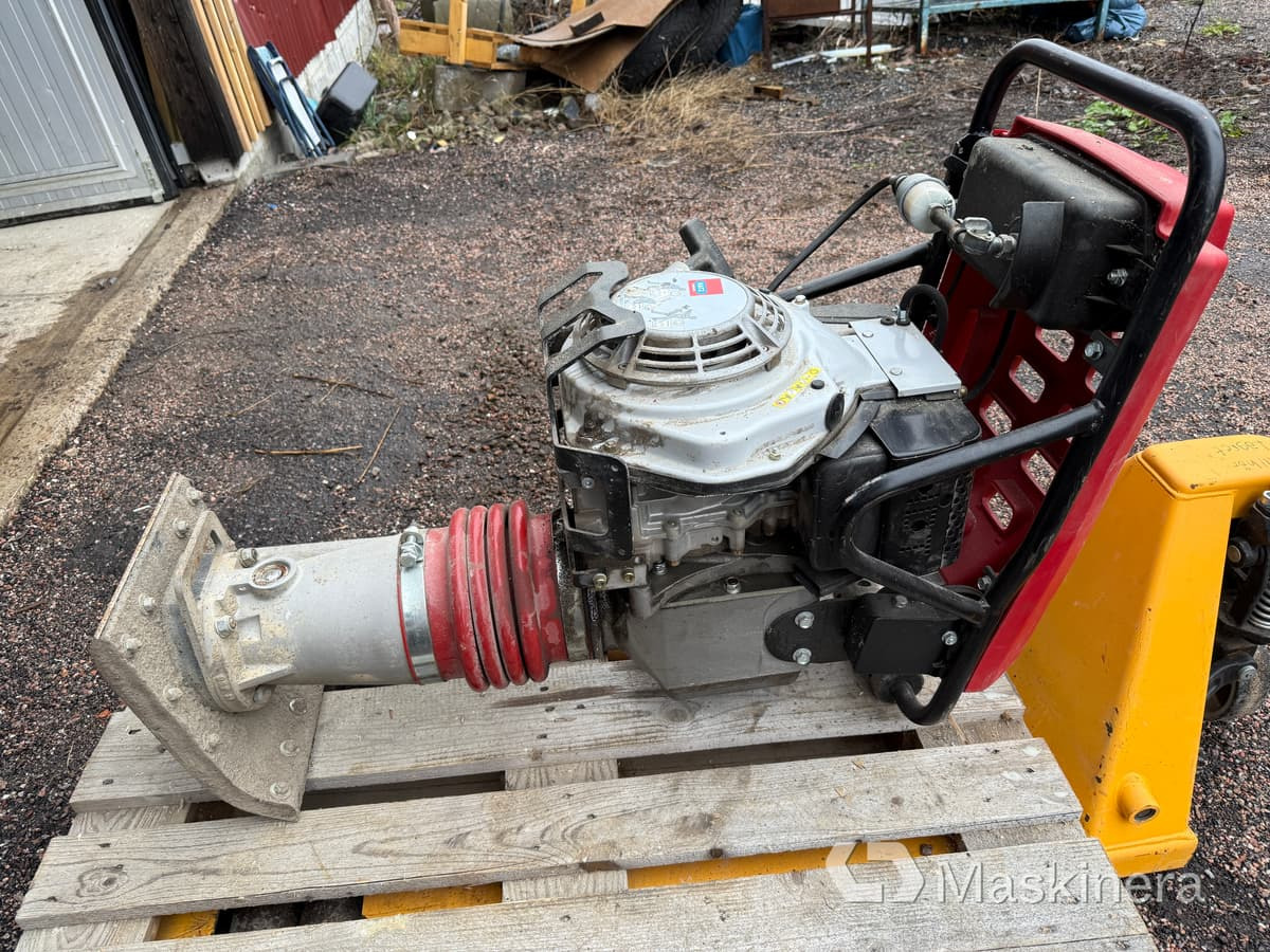 Stamp Swepac T84 - Placă compactoare: Foto 1 Stamp Swepac T84 - Placă compactoare: Foto 1