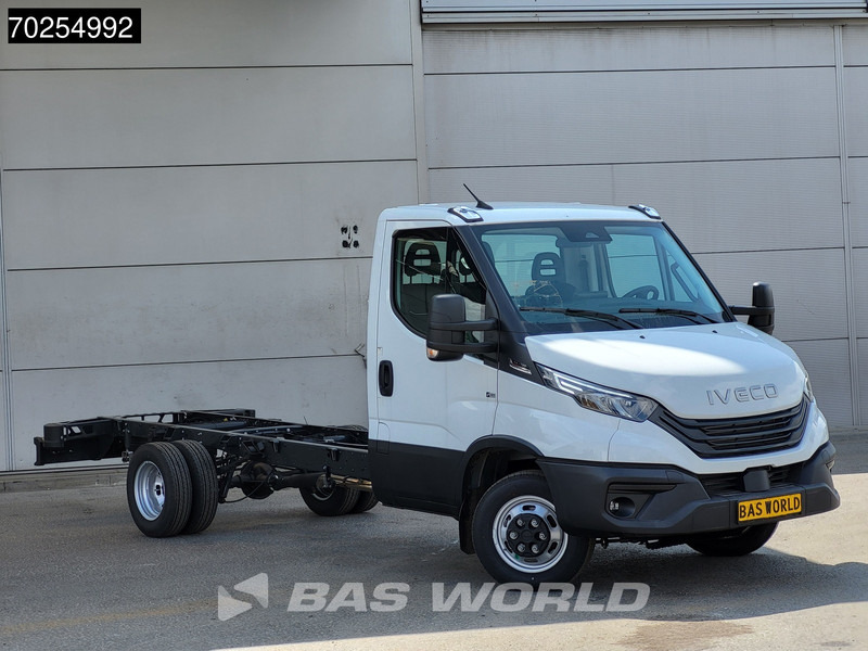 Iveco Daily 35C18 Chassis Cabine Automaat 410WB Airco Cruise Navi LED Euro6 Fahrgestell Chassis 22m3 Cruise control - Autoutilitară: Foto 3 Iveco Daily 35C18 Chassis Cabine Automaat 410WB Airco Cruise Navi LED Euro6 Fahrgestell Chassis 22m3 Cruise control - Autoutilitară: Foto 3