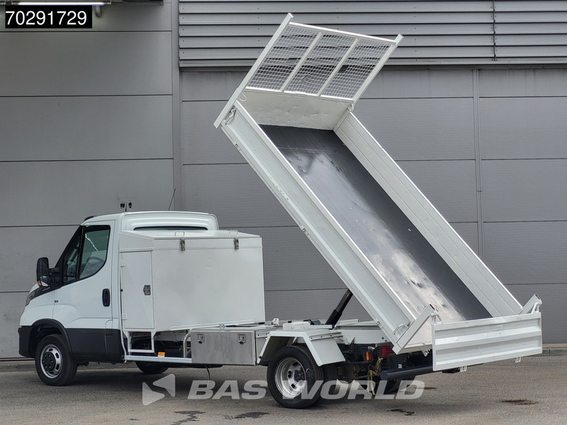 Iveco Daily 35C18 3.0L Automaat Open Laadbak met Kist Dubbellucht 3,5t Trekhaak Cruise Euro6 Pritsche Pickup Open Box 2m3 Trekhaak Cruise co - Autoutilitară cu platformă: Foto 3 Iveco Daily 35C18 3.0L Automaat Open Laadbak met Kist Dubbellucht 3,5t Trekhaak Cruise Euro6 Pritsche Pickup Open Box 2m3 Trekhaak Cruise co - Autoutilitară cu platformă: Foto 3