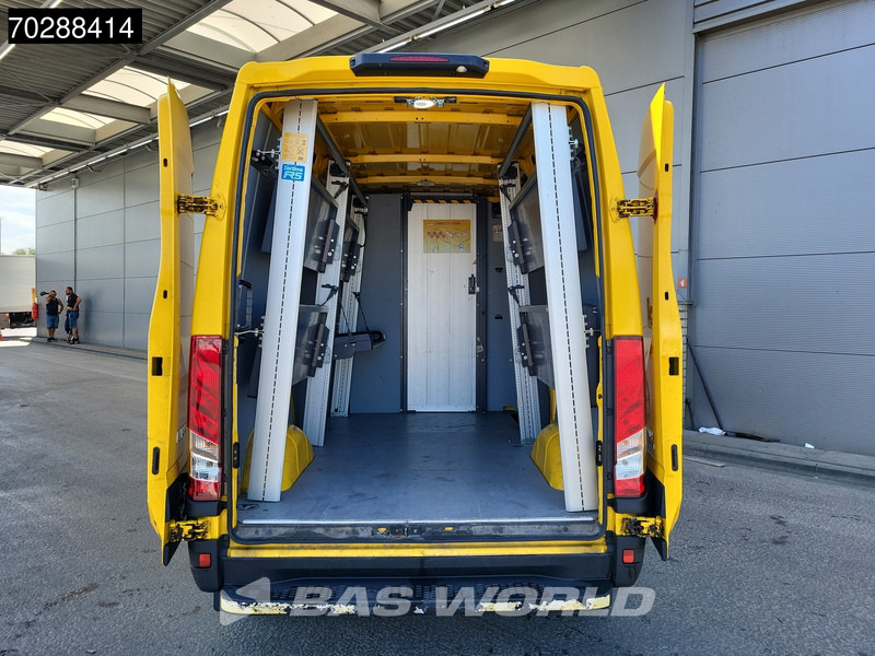 Iveco Daily 35S14 Automaat L2H2 ACC LED 3,5t Trekgewicht Airco Cruise Camera Werkplaatsinrichting Euro6 L2 11m3 Airco - Dubă: Foto 3 Iveco Daily 35S14 Automaat L2H2 ACC LED 3,5t Trekgewicht Airco Cruise Camera Werkplaatsinrichting Euro6 L2 11m3 Airco - Dubă: Foto 3