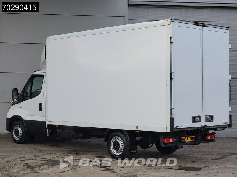 Iveco Daily 35S16 Automaat Bakwagen Achterdeuren 160PK Airco Camera Euro6 Meubelbak Koffer 21m3 Airco - Autoutilitară box: Foto 2 Iveco Daily 35S16 Automaat Bakwagen Achterdeuren 160PK Airco Camera Euro6 Meubelbak Koffer 21m3 Airco - Autoutilitară box: Foto 2