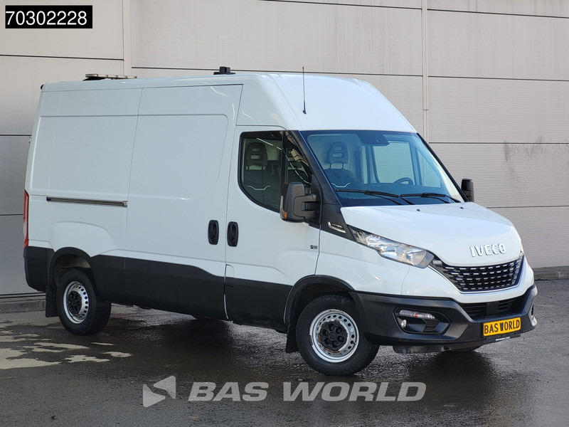 Iveco Daily 35S16 Automaat L2H2 3,5t Trekhaak 160PK ACC Navi Airco Camera Werkplaatsinrichting Euro6 L2 Airco Trekhaak - Dubă: Foto 3 Iveco Daily 35S16 Automaat L2H2 3,5t Trekhaak 160PK ACC Navi Airco Camera Werkplaatsinrichting Euro6 L2 Airco Trekhaak - Dubă: Foto 3