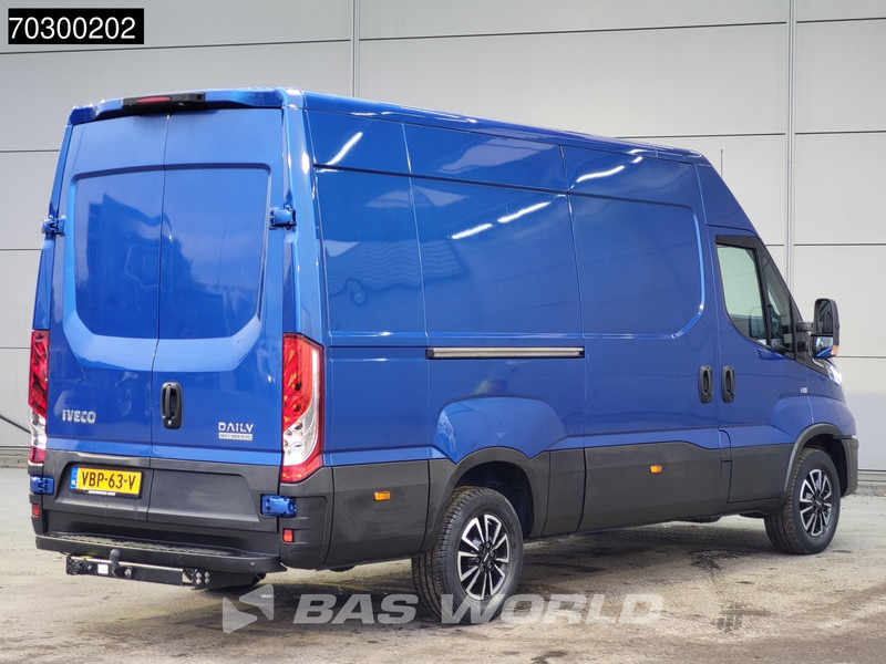 Iveco Daily 35S16 Automaat L2H2 3,5t Trekhaak ACC LED Airco Cruise Camera Parkeersensoren LM-Velgen Euro6 L2 Airco Trekhaak - Dubă: Foto 5 Iveco Daily 35S16 Automaat L2H2 3,5t Trekhaak ACC LED Airco Cruise Camera Parkeersensoren LM-Velgen Euro6 L2 Airco Trekhaak - Dubă: Foto 5