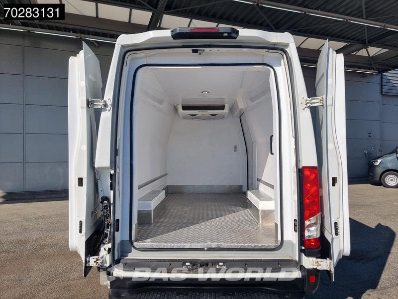 Iveco Daily 35S16 SCHADE/DAMAGE! Koelwagen Vriezer Automaat Thermo King V-300 MAX Airco Cruise Parkeersensoren Kühl Kühler Koel Koeler Kühlw - Autoutilitară frigorifica: Foto 3 Iveco Daily 35S16 SCHADE/DAMAGE! Koelwagen Vriezer Automaat Thermo King V-300 MAX Airco Cruise Parkeersensoren Kühl Kühler Koel Koeler Kühlw - Autoutilitară frigorifica: Foto 3
