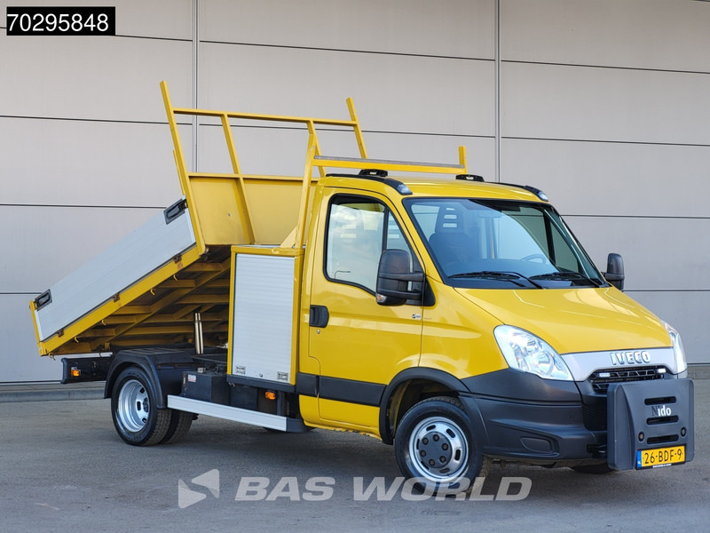 Iveco Daily 50C15 3.0L Kipper met Kist Dubbellucht 3,5t Trekhaak Kieper Tipper Benne Trekhaak - Autoutilitară basculantă: Foto 3 Iveco Daily 50C15 3.0L Kipper met Kist Dubbellucht 3,5t Trekhaak Kieper Tipper Benne Trekhaak - Autoutilitară basculantă: Foto 3