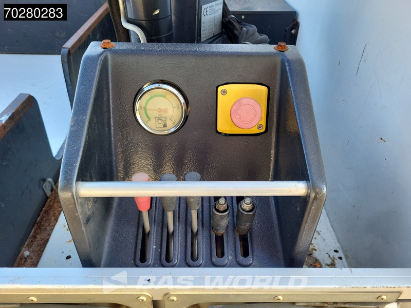 Autoutilitară cu platformă Iveco Daily 50C17 3,0L Automaat 170PK HIAB 017T-2 DC Open laadbak Dubbellucht Airco Euro6 Pickup Crane Kraanwagen Kranwagen Pritsche Airco D: Foto 14 Autoutilitară cu platformă Iveco Daily 50C17 3,0L Automaat 170PK HIAB 017T-2 DC Open laadbak Dubbellucht Airco Euro6 Pickup Crane Kraanwagen Kranwagen Pritsche Airco D: Foto 14