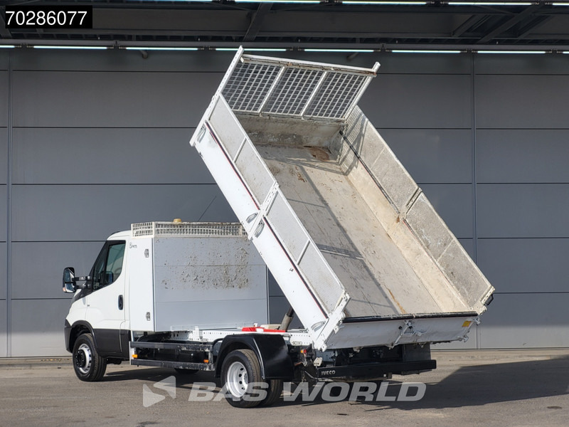 Iveco Daily 72C18 3.0L Kipper met Kist Dubbellucht 3,5t Trekhaak Airco Cruise Euro6 Tipper Benne Kieper Airco Trekhaak Cruise control - Autoutilitară basculantă: Foto 2 Iveco Daily 72C18 3.0L Kipper met Kist Dubbellucht 3,5t Trekhaak Airco Cruise Euro6 Tipper Benne Kieper Airco Trekhaak Cruise control - Autoutilitară basculantă: Foto 2